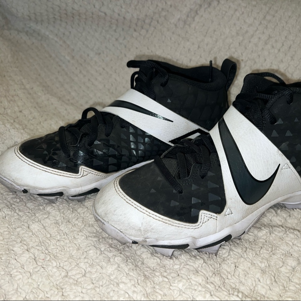 Nike baseball football Mike Trout fast flex cleat size 6y